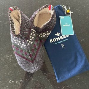 Bombas slippers size Large